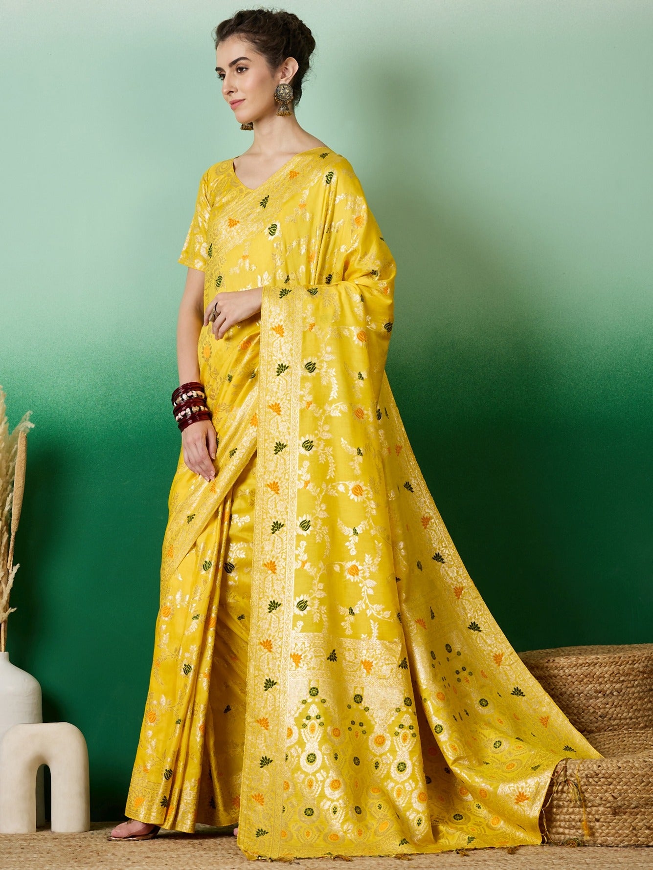 Women's Yellow Staple Dola Jacquard Weaving Work Saree By Epic Ethnics