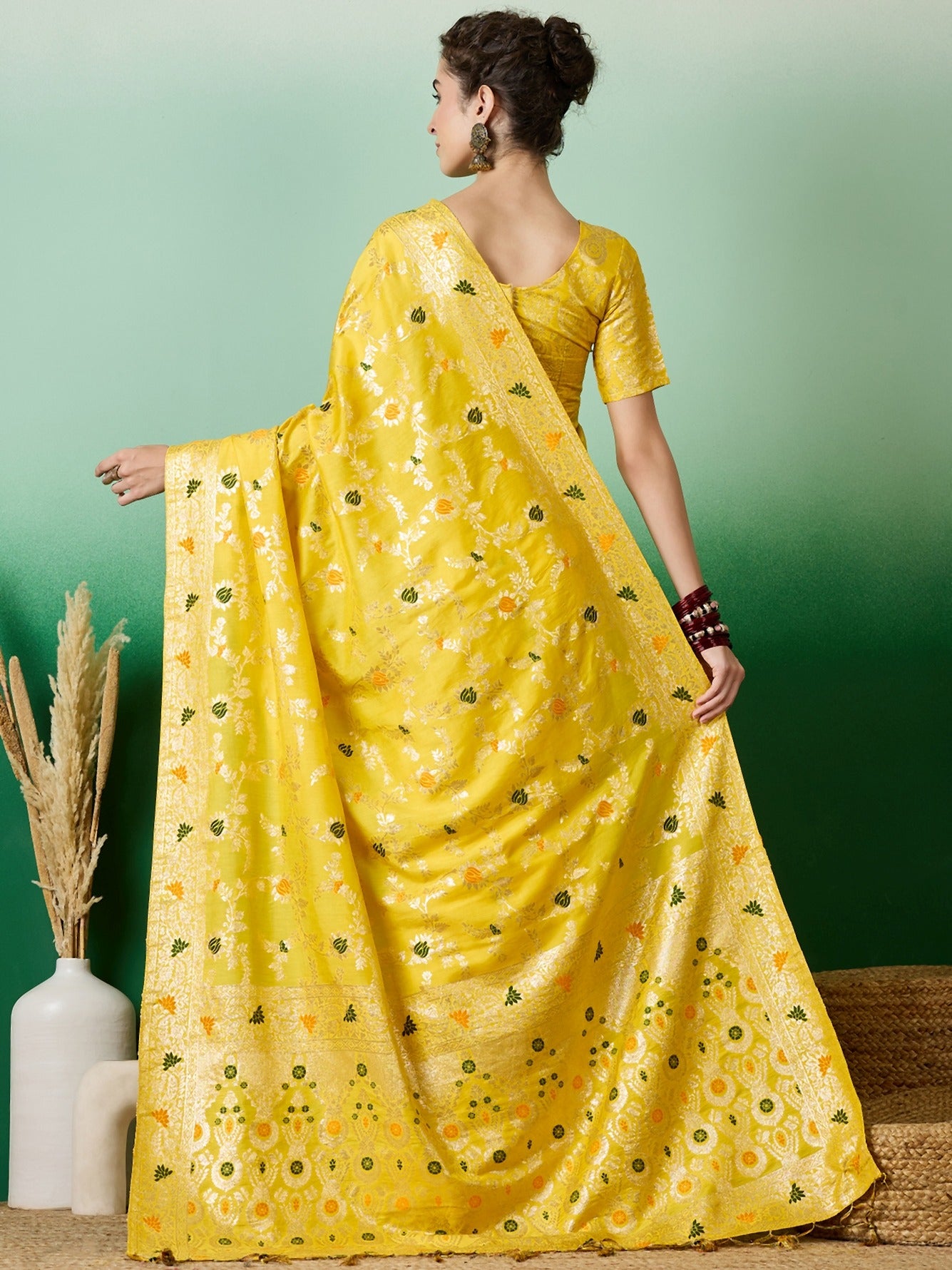 Women's Yellow Staple Dola Jacquard Weaving Work Saree By Epic Ethnics