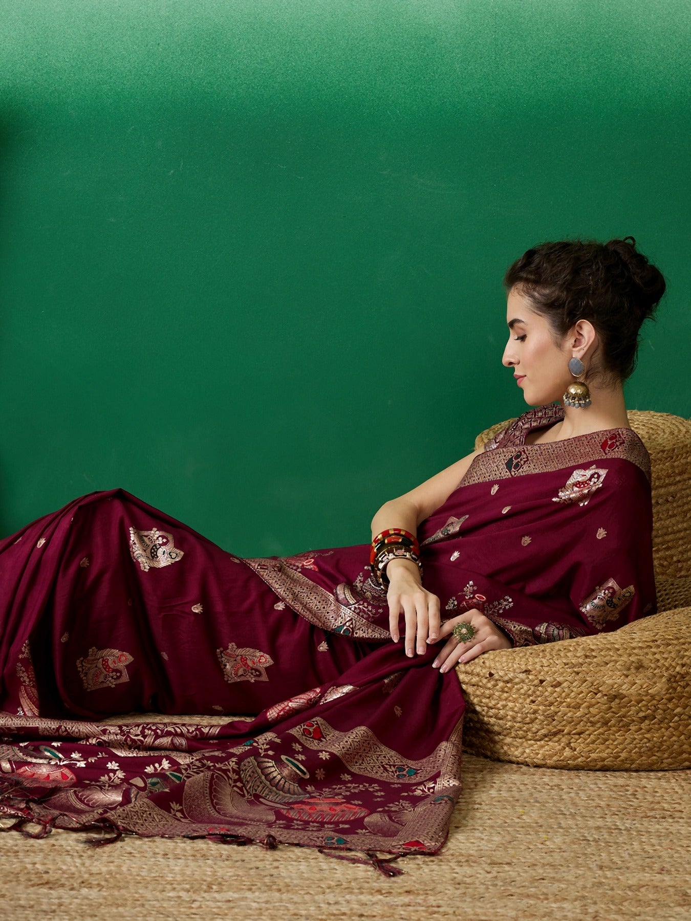 Women's Wine Staple Dola Jacquard Weaving Work Saree By Epic Ethnics