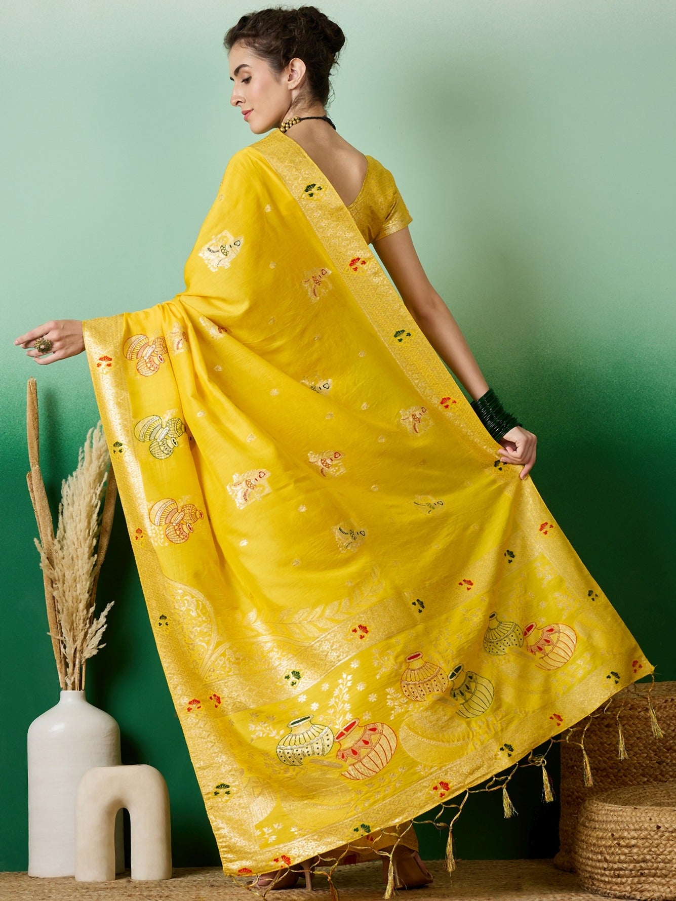 Women's Yellow Staple Dola Jacquard Weaving Work Saree By Epic Ethnics
