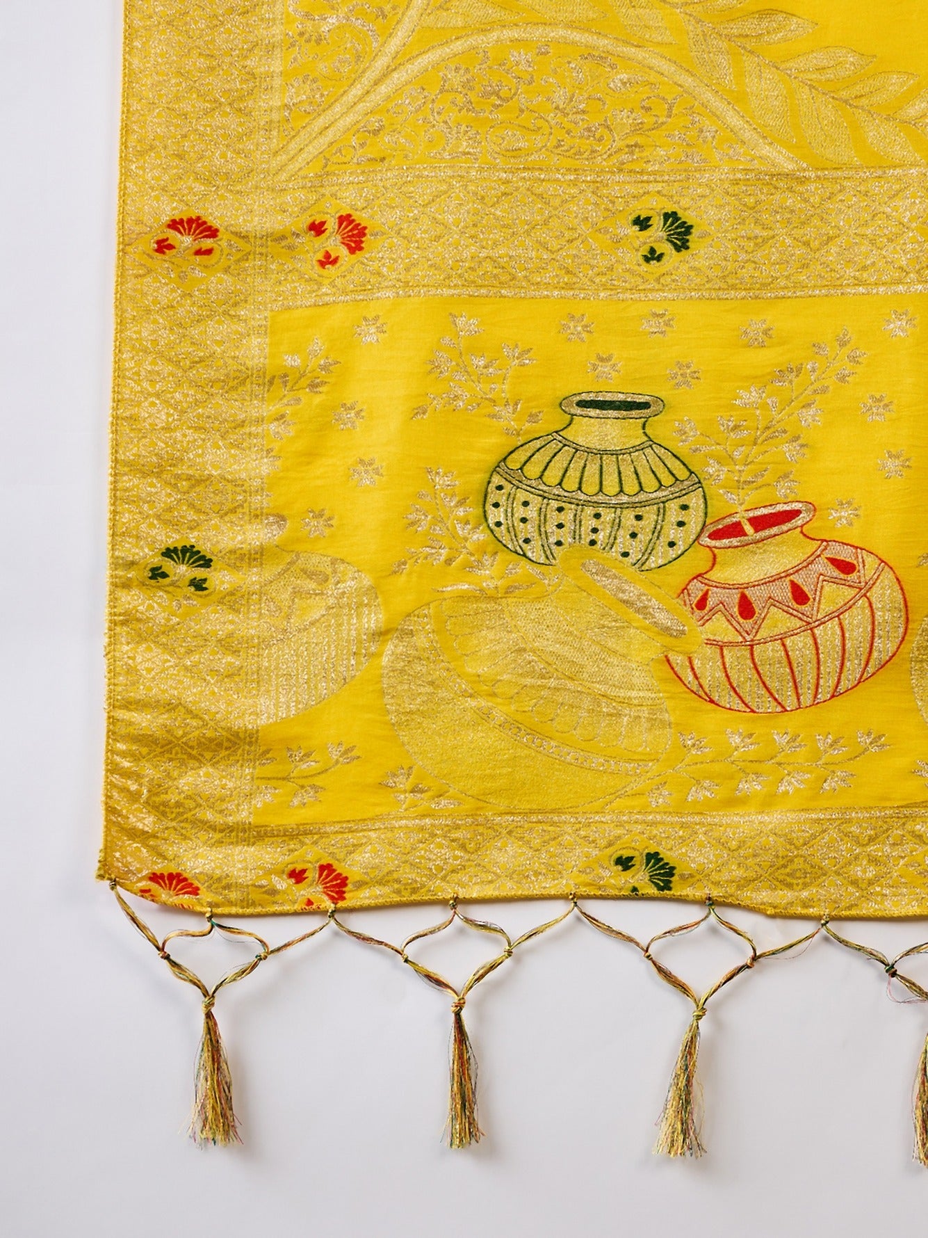 Women's Yellow Staple Dola Jacquard Weaving Work Saree By Epic Ethnics