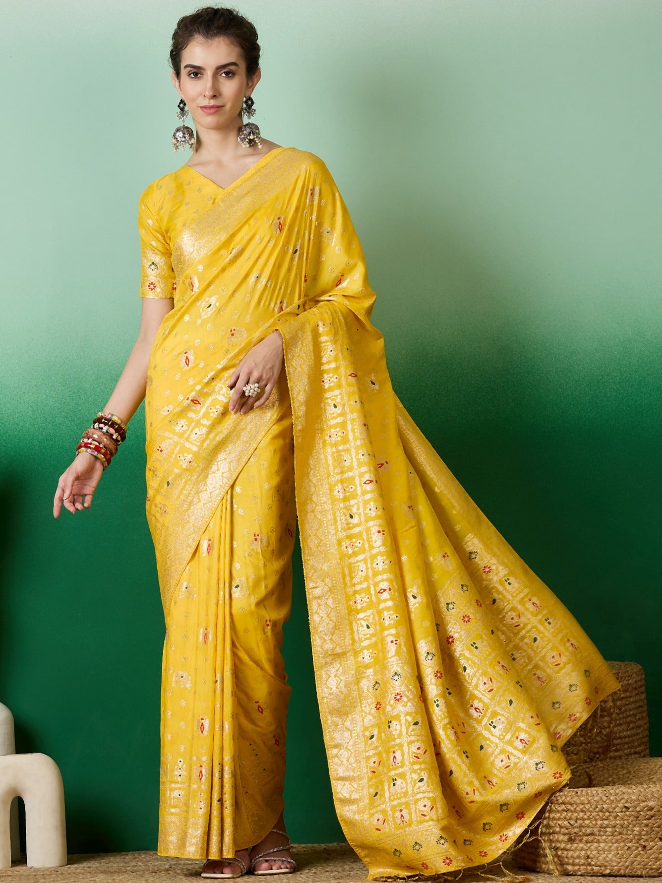 Women's Yellow Staple Dola Jacquard Weaving Work Saree By Epic Ethnics