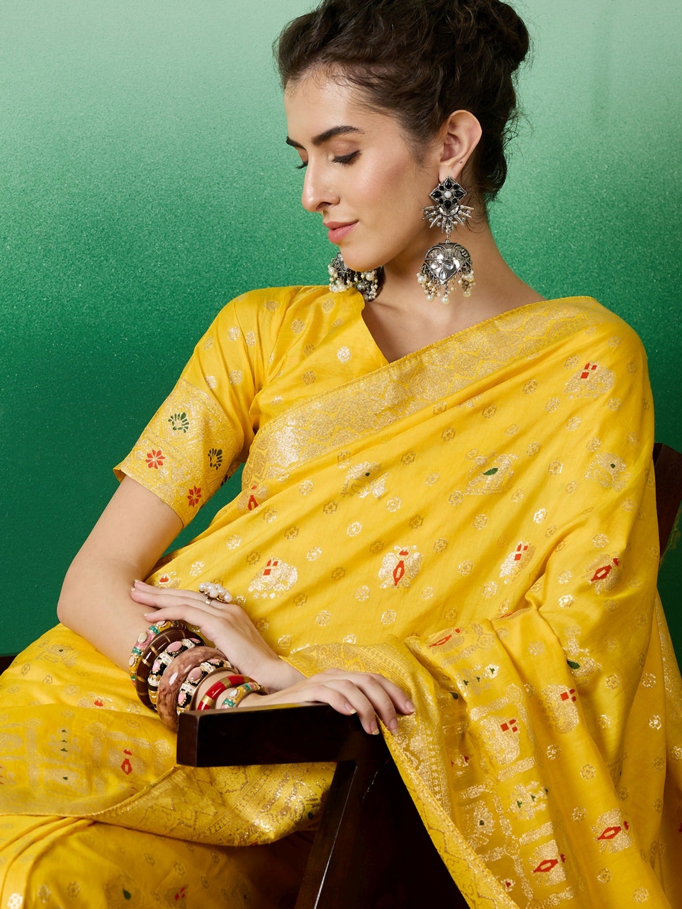 Women's Yellow Staple Dola Jacquard Weaving Work Saree By Epic Ethnics