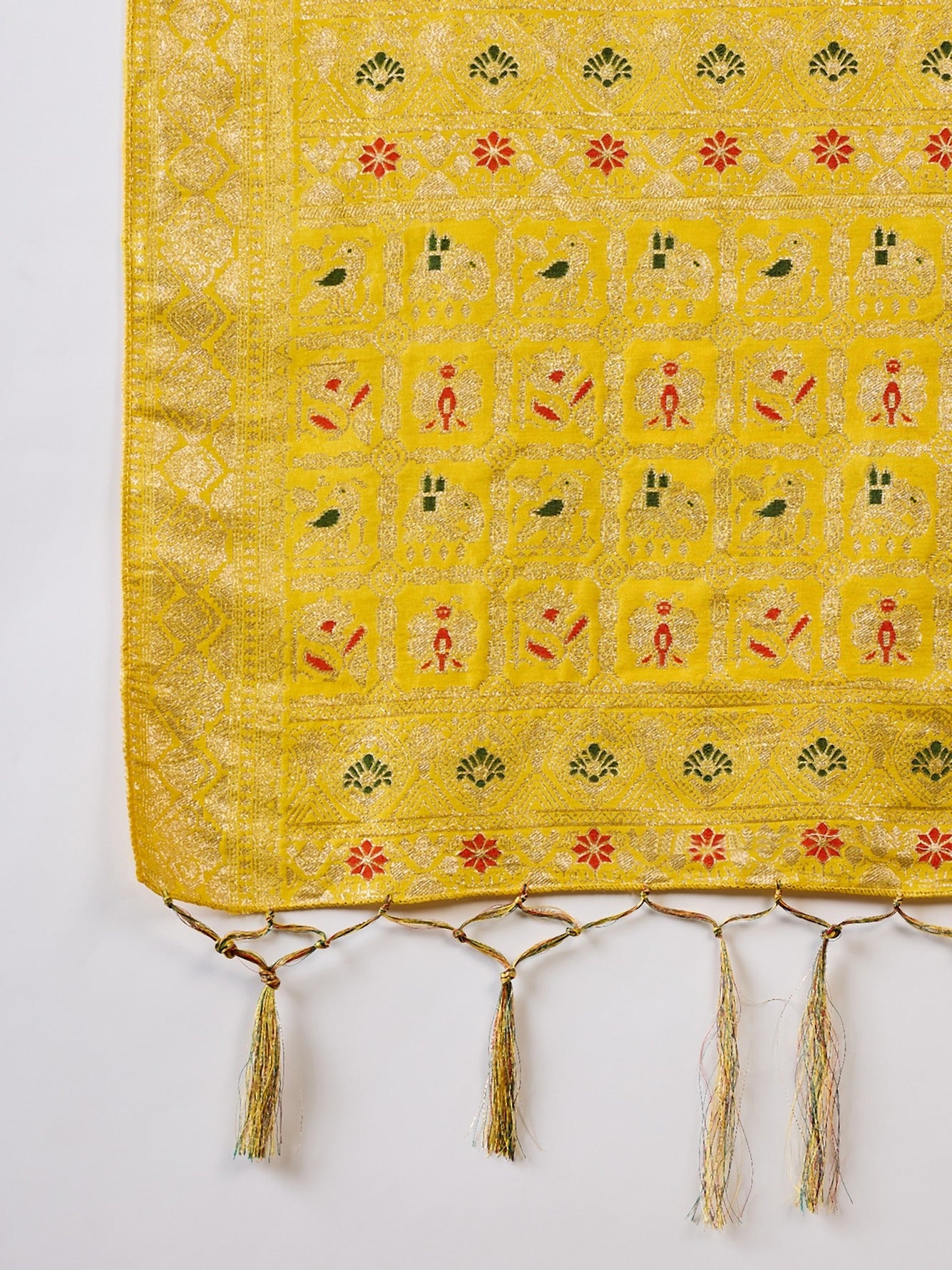 Women's Yellow Staple Dola Jacquard Weaving Work Saree By Epic Ethnics