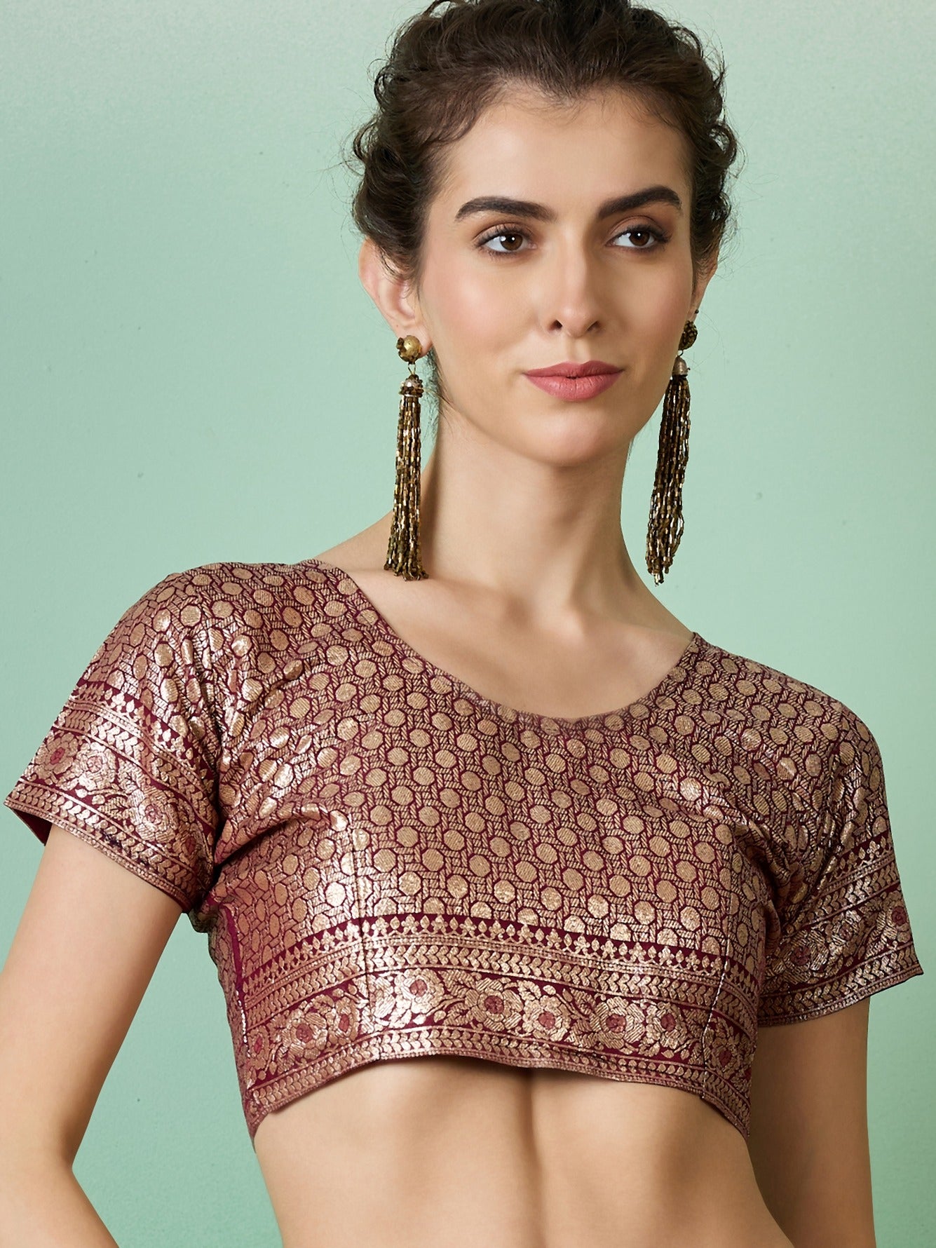 Women's Burgundy Staple Dola Jacquard Weaving Work Saree By Epic Ethnics