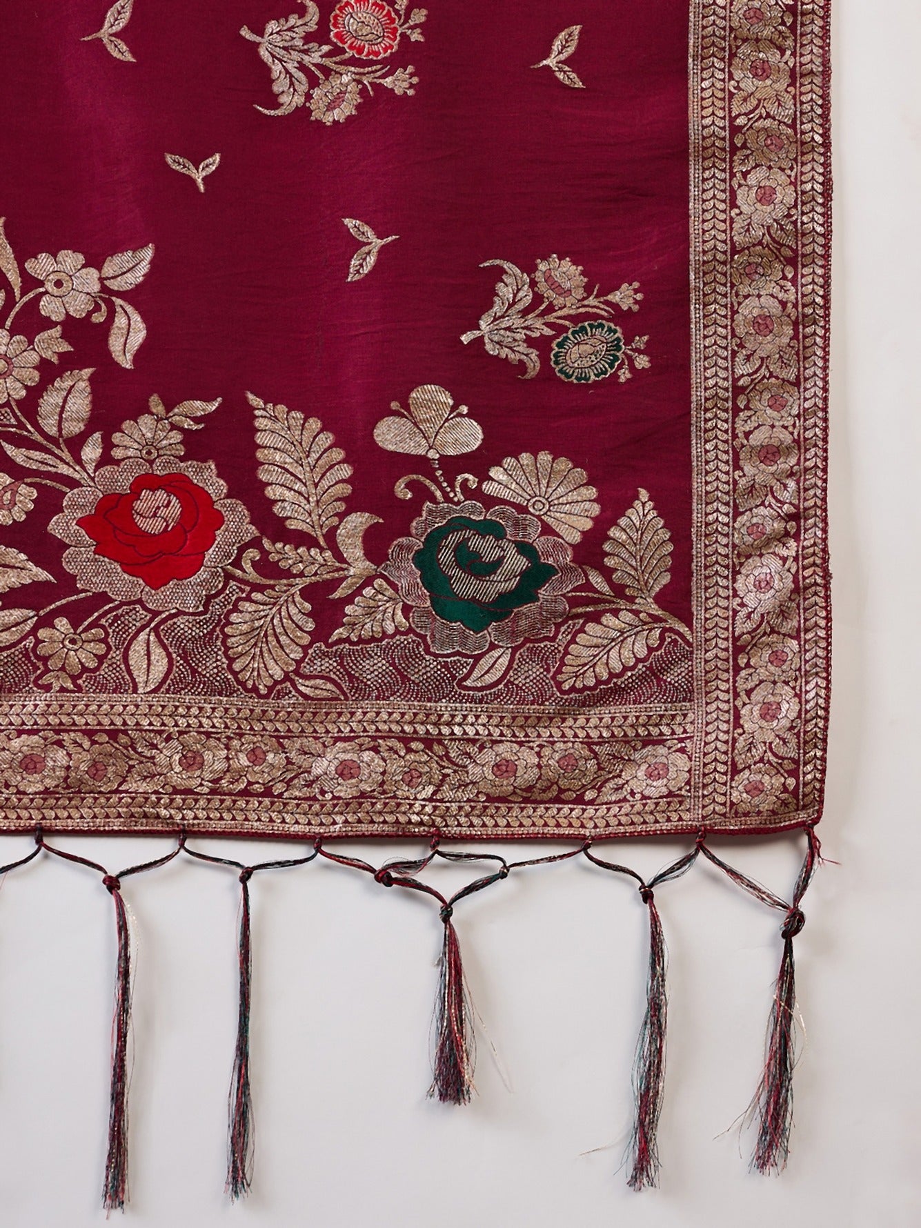 Women's Burgundy Staple Dola Jacquard Weaving Work Saree By Epic Ethnics