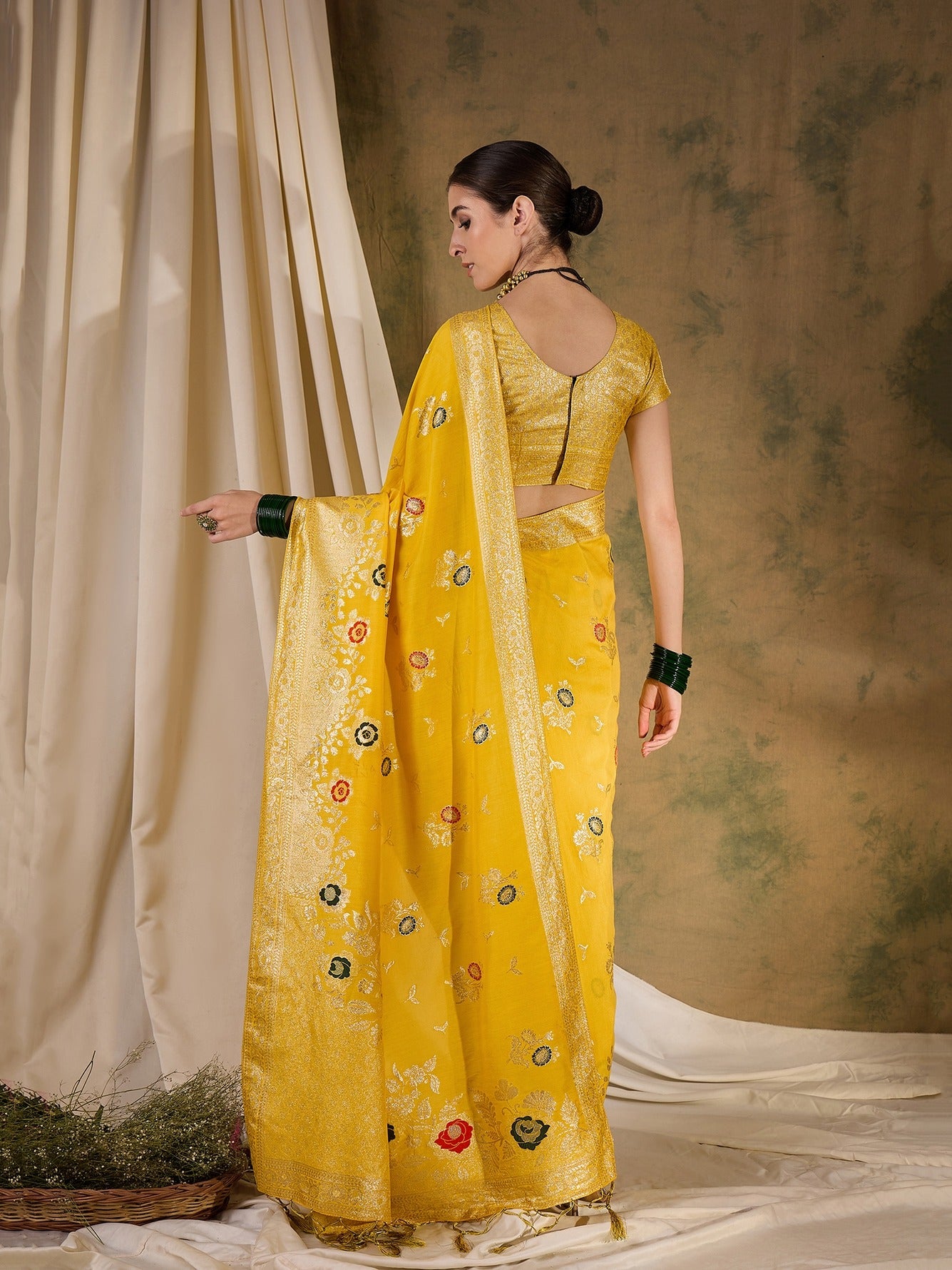 Women's Yellow Staple Dola Jacquard Weaving Work Saree By Epic Ethnics