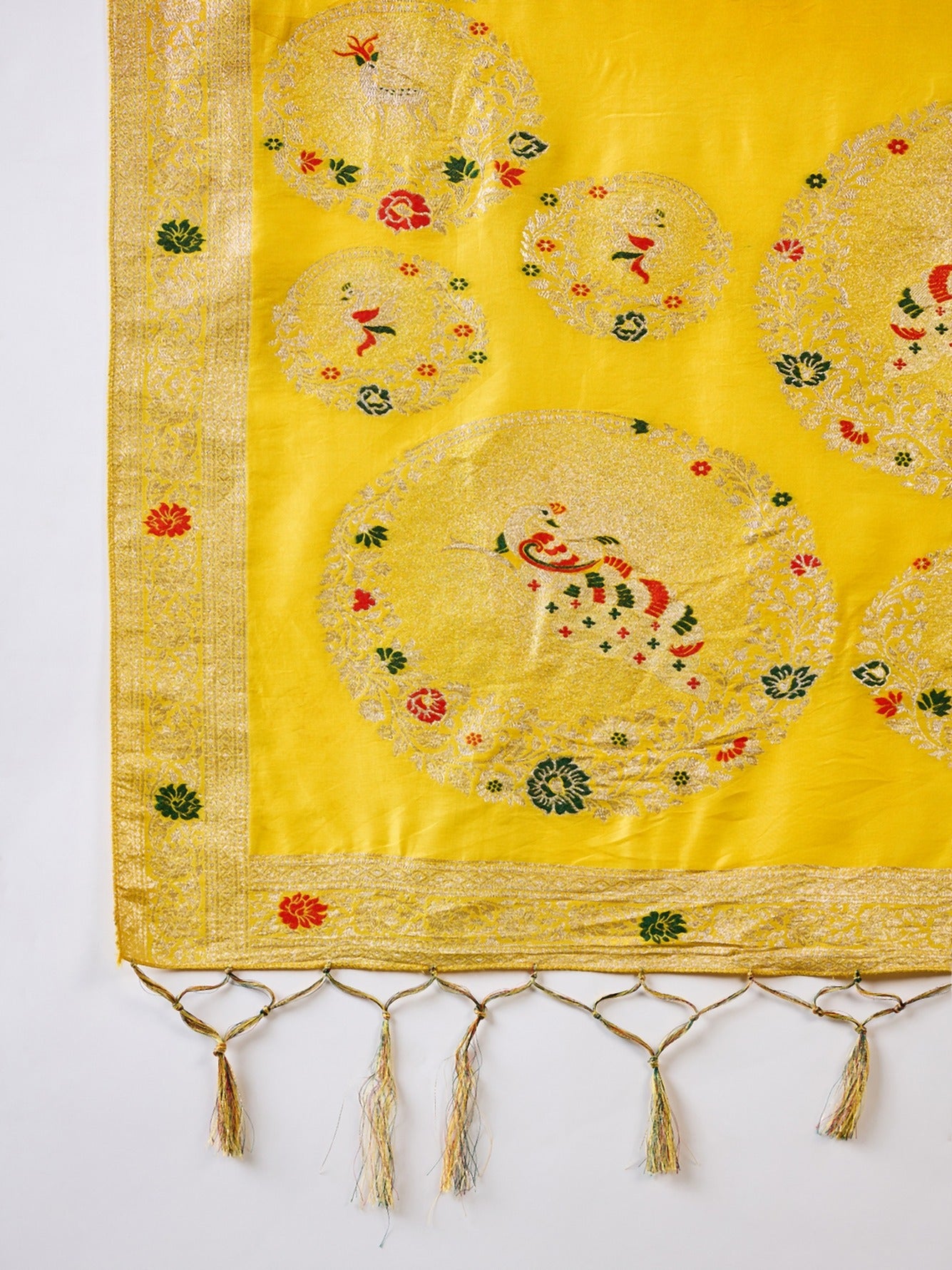 Women's Yellow Staple Dola Jacquard Weaving Work Saree By Epic Ethnics