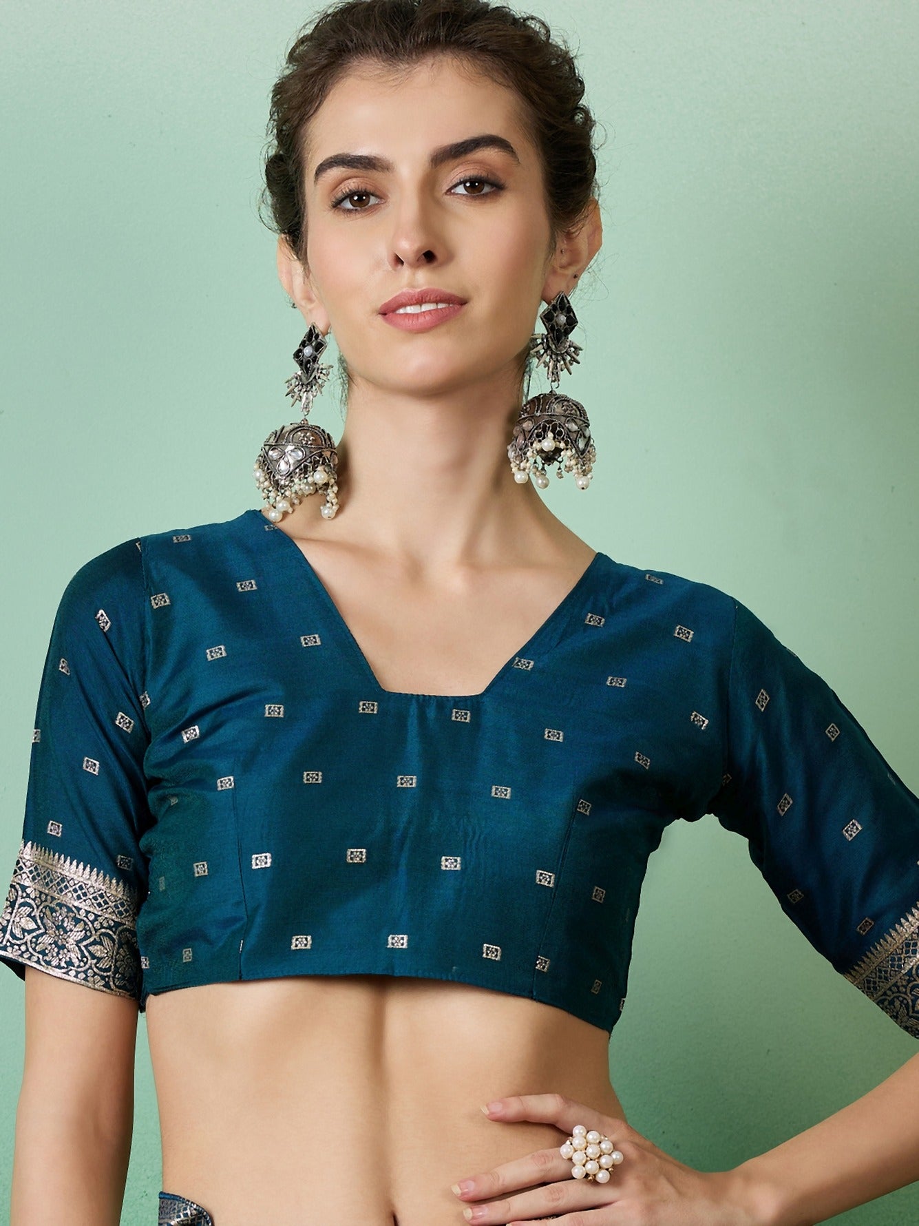 Women's Teal Staple Jacquard Dola Weaving Work Saree By Epic Ethnics