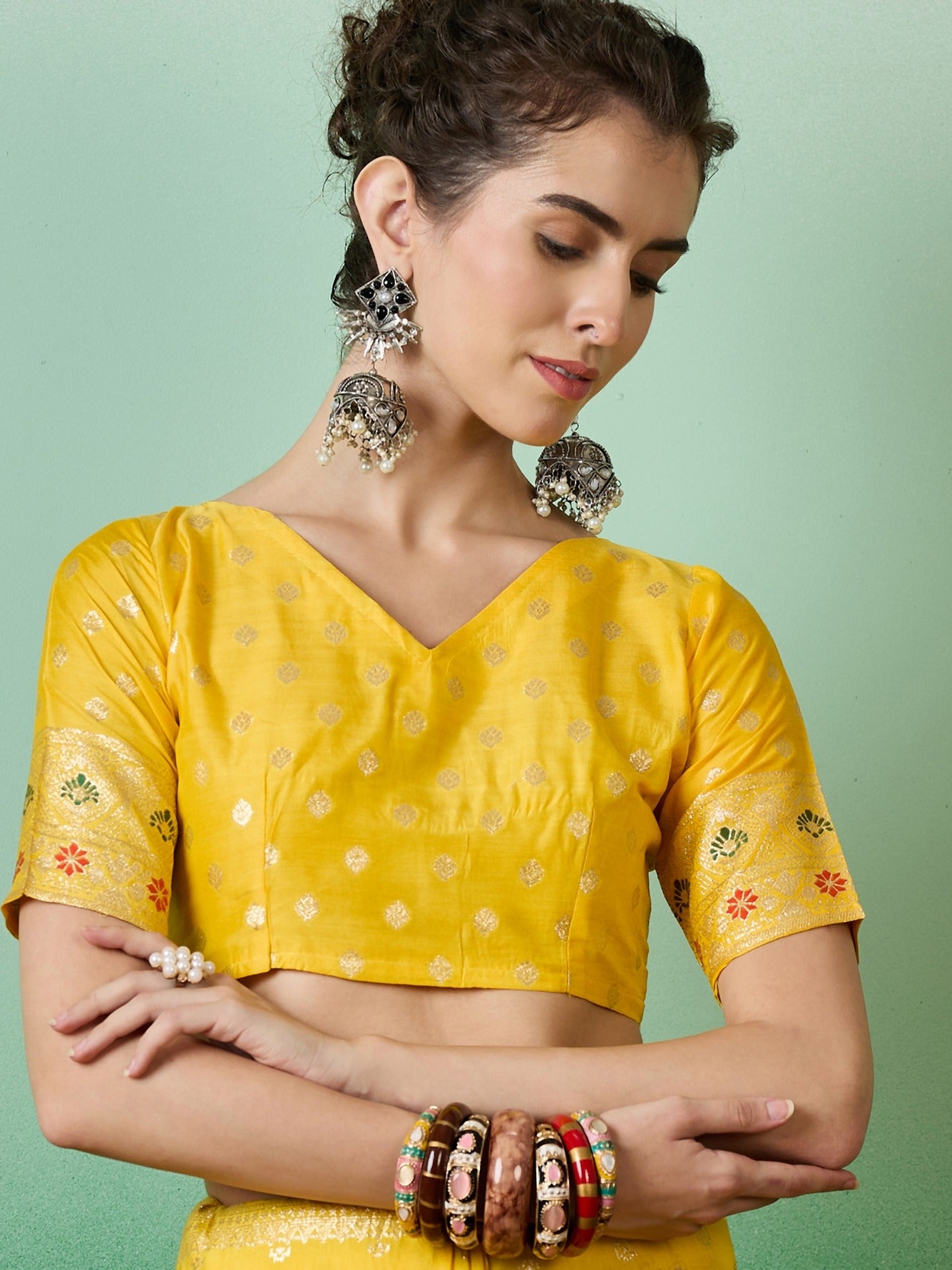 Women's Yellow Staple Dola Jacquard Weaving Work Saree By Epic Ethnics
