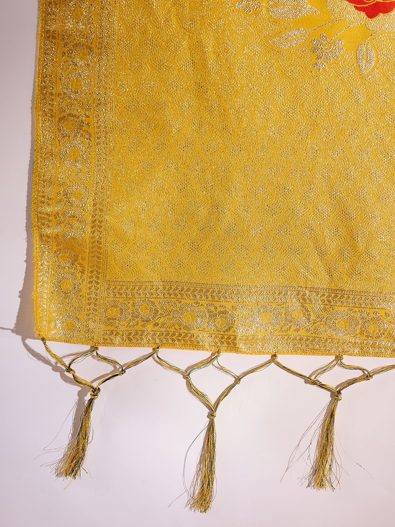 Women's Yellow Staple Dola Jacquard Weaving Work Saree By Epic Ethnics