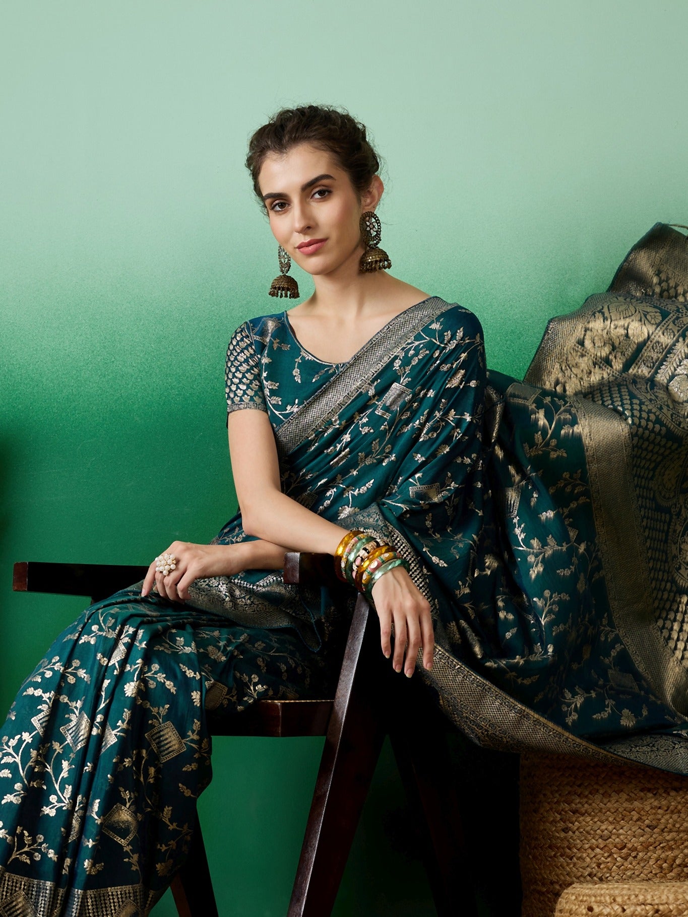 Women's Teal Staple Jacquard Dola Weaving Work Saree By Epic Ethnics