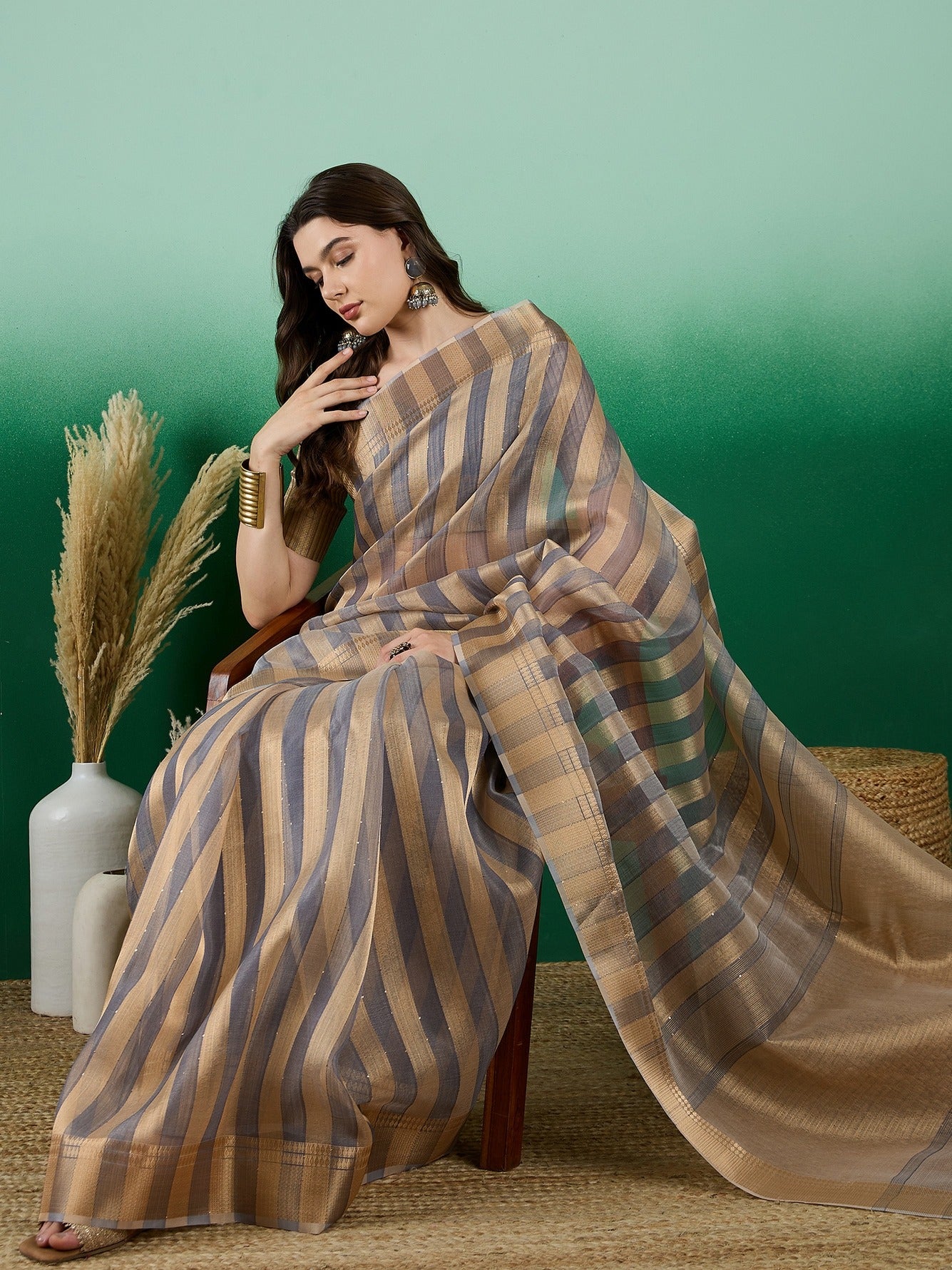 Women's Grey Khadi Organza Weaving Work Saree By Epic Ethnics