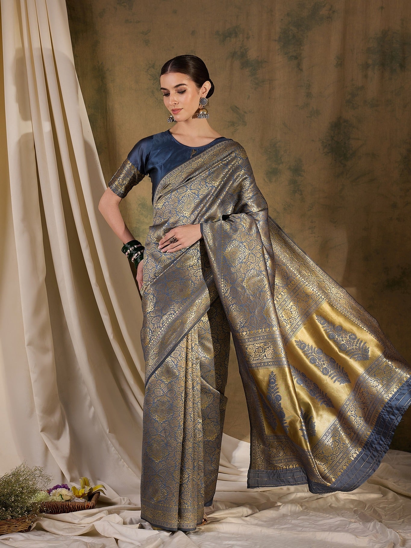 Women's Grey Banarasi Silk Weaving Work Saree By Epic Ethnics